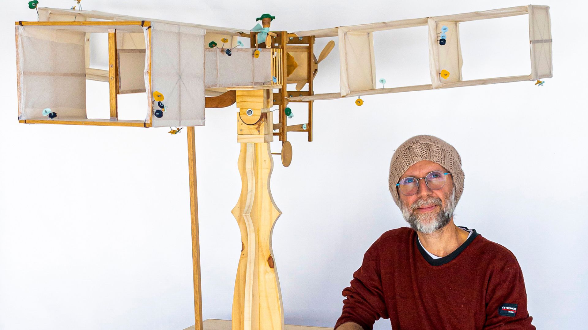 Exposicao interativa A poesia do movimento mecanico