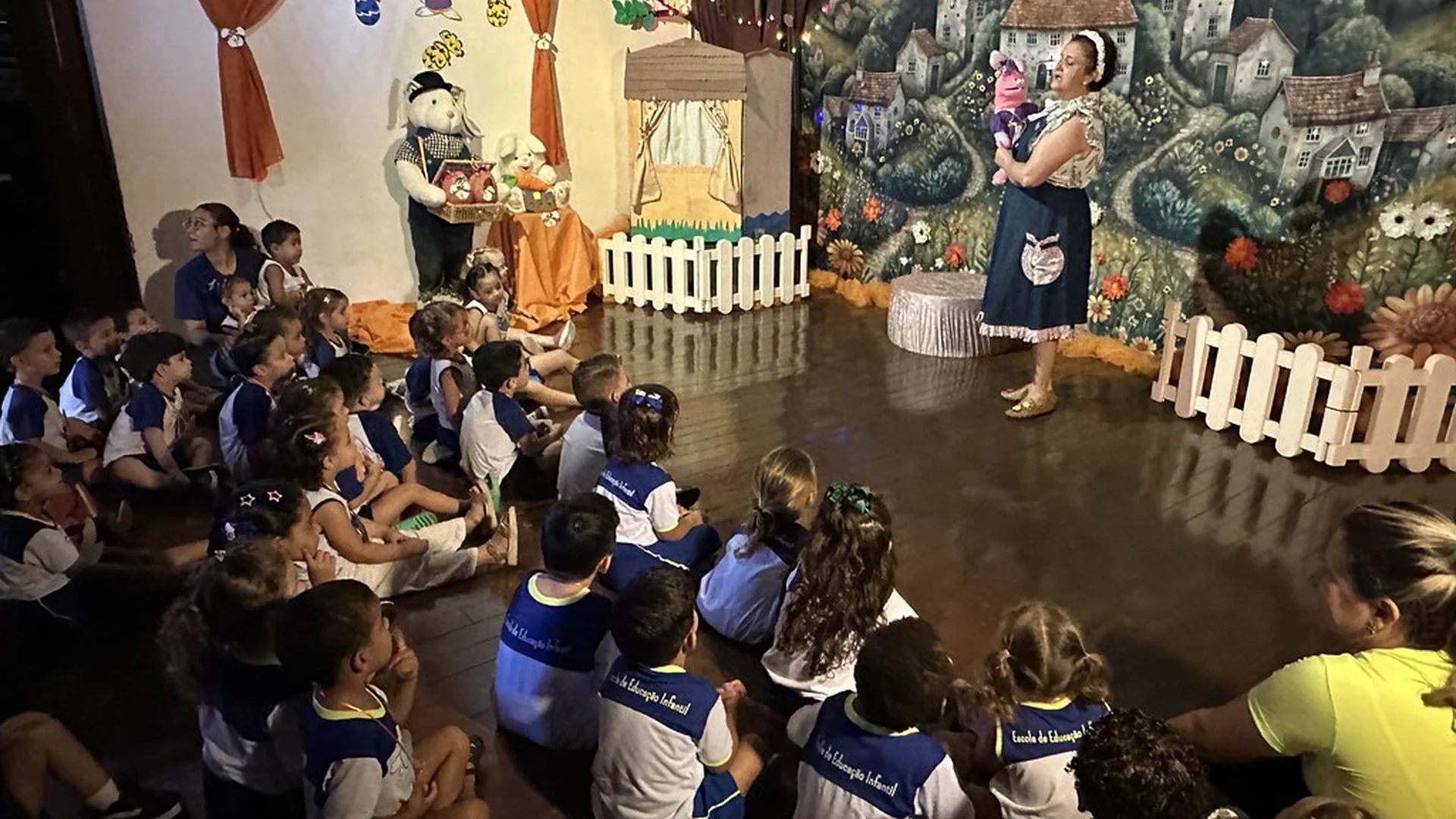 Capa - Casa do Conto Páscoa crianças Americana